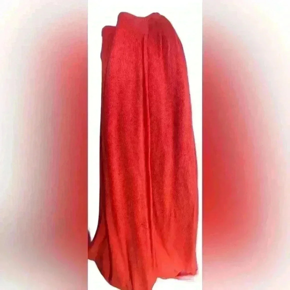 Gorgeous Sleeveless Maxi Dress in Coral and Paisley - Picture 3 of 14